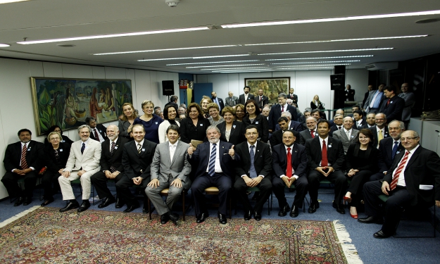 Foto oficial do presidente com os reitores das Ifes