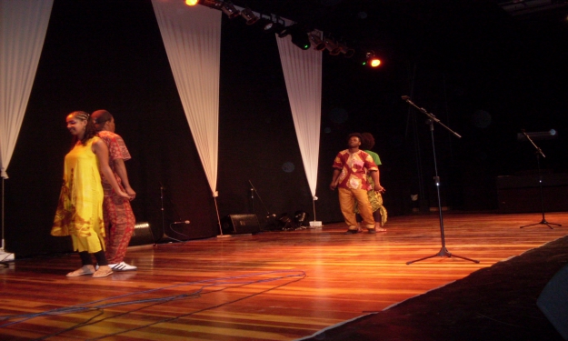 Grupo de Dança e Cultura Africana Intermult