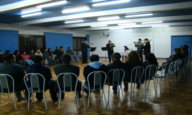 Quarteto de Trombones em primeira apresentação no campus Santa Vitória