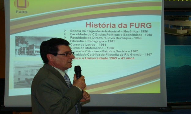 Reitor em exercício, Ernesto Casares Pinto apresentou a FURG