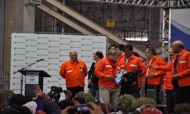Reitor acompanhou presidente Lula nas solenidades em RG e Pelotas (foto Raquel Santos)