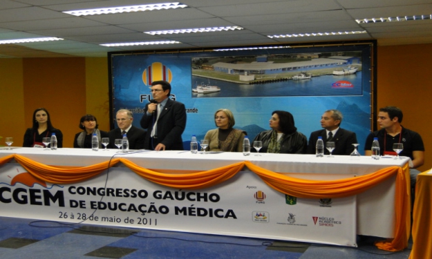 Reitor em exercício, Ernesto Casares Pinto, saudou a iniciativa de realizar o Congresso