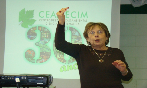 No primeiro momento da tarde, a fundadora profª Maria Inés Copello contou um pouco sobre a história do Ceamecim