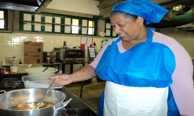 Tia Anastácia e seus bolinhos de chuva