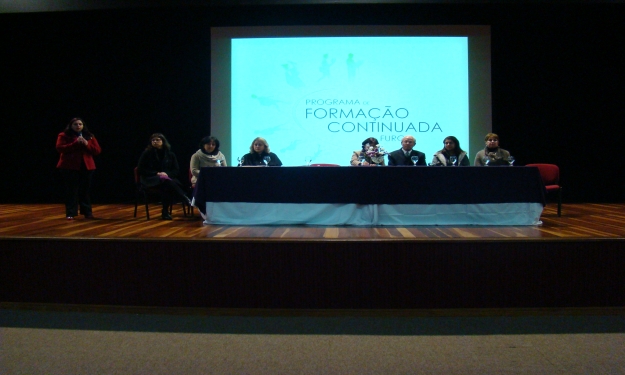 Profª Carla Amorim Gonçalves apresenta o Programa