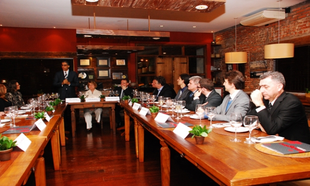 Pró-reitor de Pesquisa e Pós-Graduação participa de jantar que tratou de cooperações entre o RS e o Canadá na área tecnológica