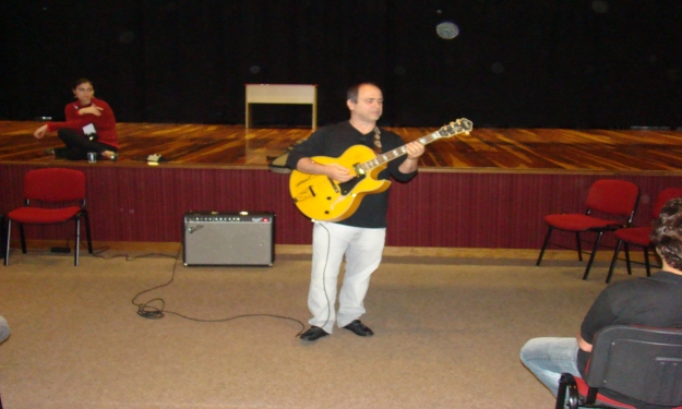 Workshop do guitarrista ocorre o Cidec-Sul
