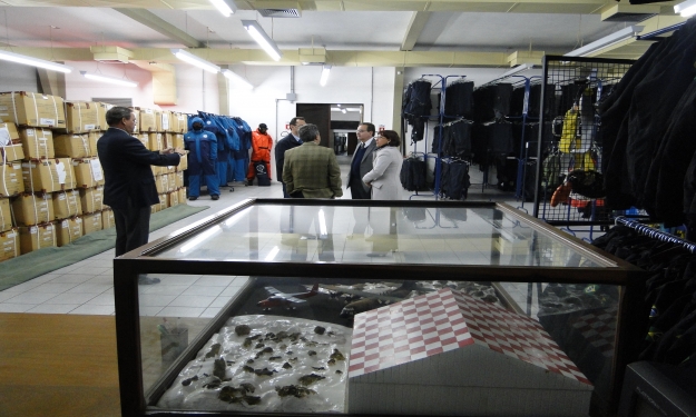 Na Esantar, onde ficam as roupas dos participantes das expedições