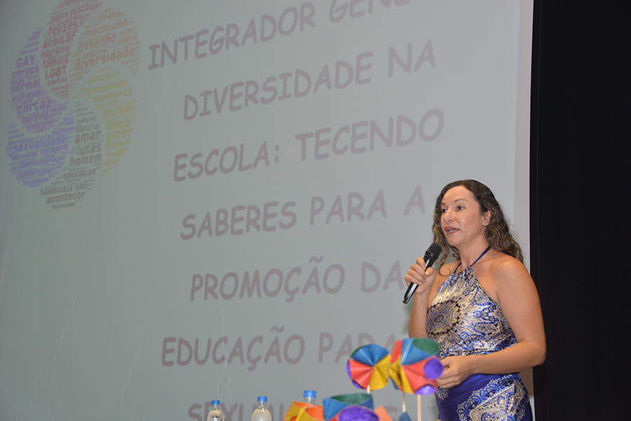 A professora Luma Andrade 