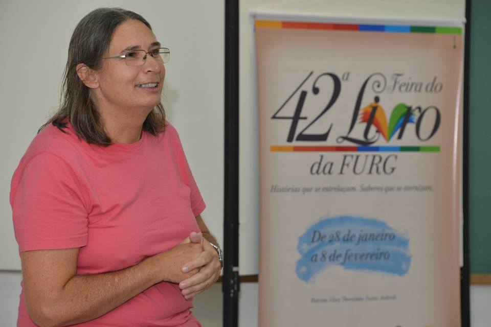Pró-reitora de Extensão e Cultura e coordenadora da Feira, professora Lúcia Anello