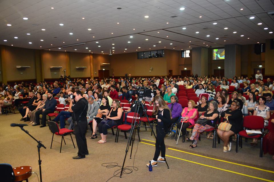 Público acompanhou cerimônia de transmissão no Cidec-Sul